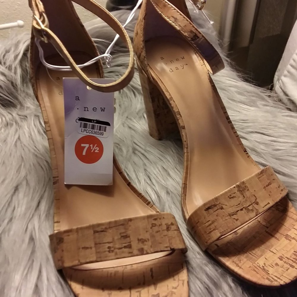 A New Day Women's AD539 Ema High Block Heel Sandal - Picture 2 of 7